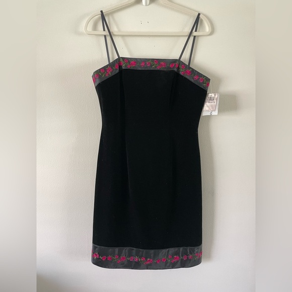 Vintage Velvet 90s Deadstock Bandeau Dress Size 6 black and pink floral - Picture 1 of 11